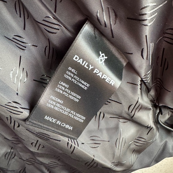 DAILY PAPER The Nicole Puffer in Black - Picture 10 of 11